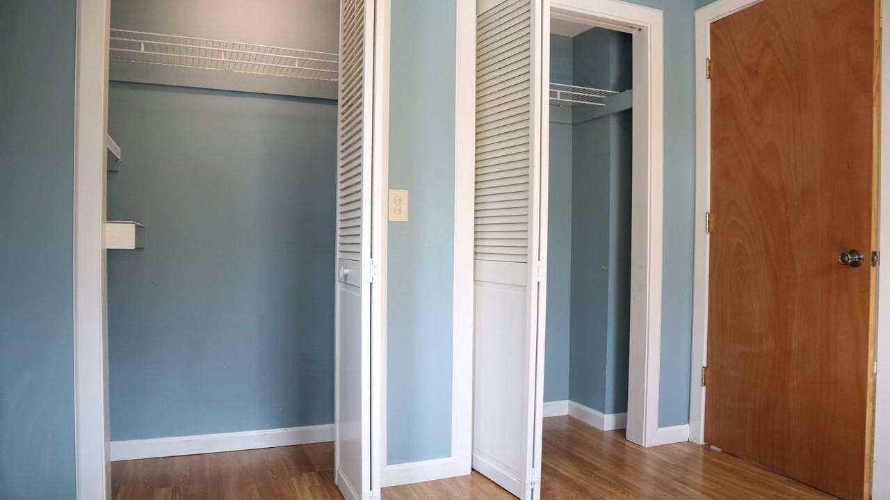 204 Worth St #E - Photo 5 of 16