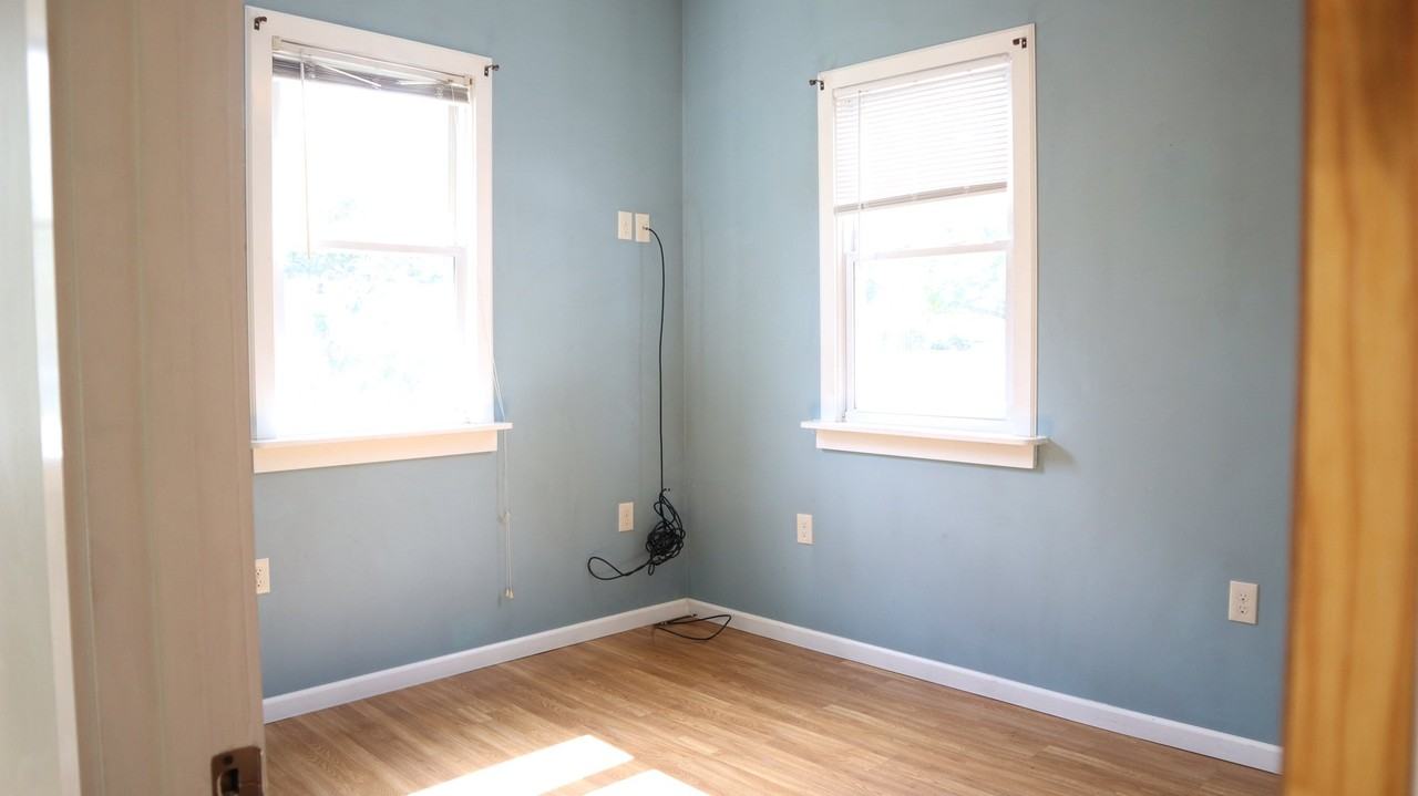 204 Worth St #E - Photo 6 of 16