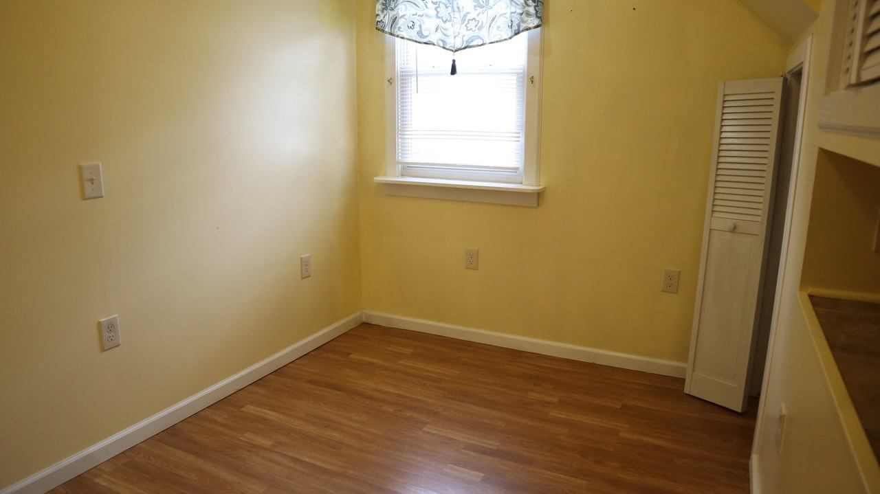 204 Worth St #E - Photo 7 of 16