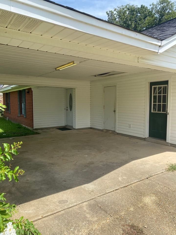 200 Timberwood Dr - Photo 3 of 21