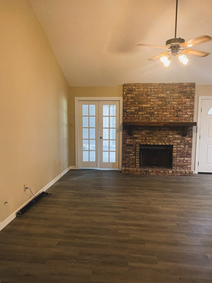 200 Timberwood Dr - Photo 4 of 21