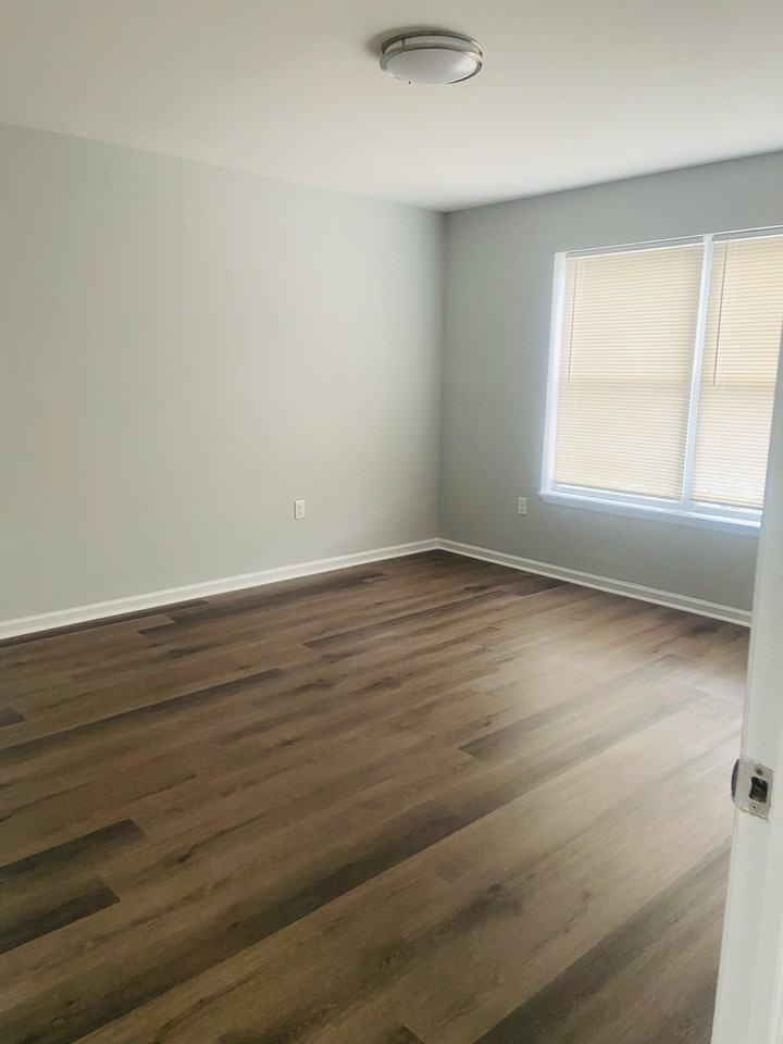 49 Graham Ave #1 - Photo 4 of 7