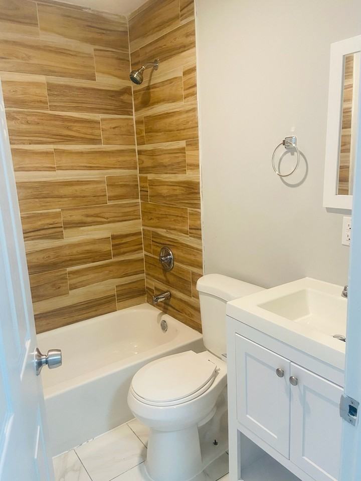 49 Graham Ave #1 - Photo 6 of 7