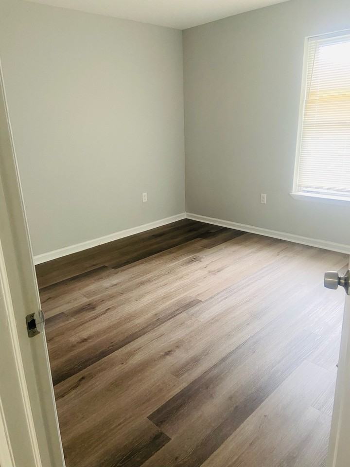 49 Graham Ave #1 - Photo 7 of 7