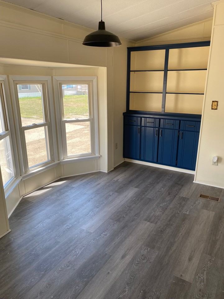 8 Pebble Dr - Photo 4 of 19