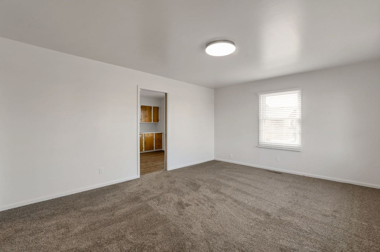 2184 Nw - Photo 7 of 20