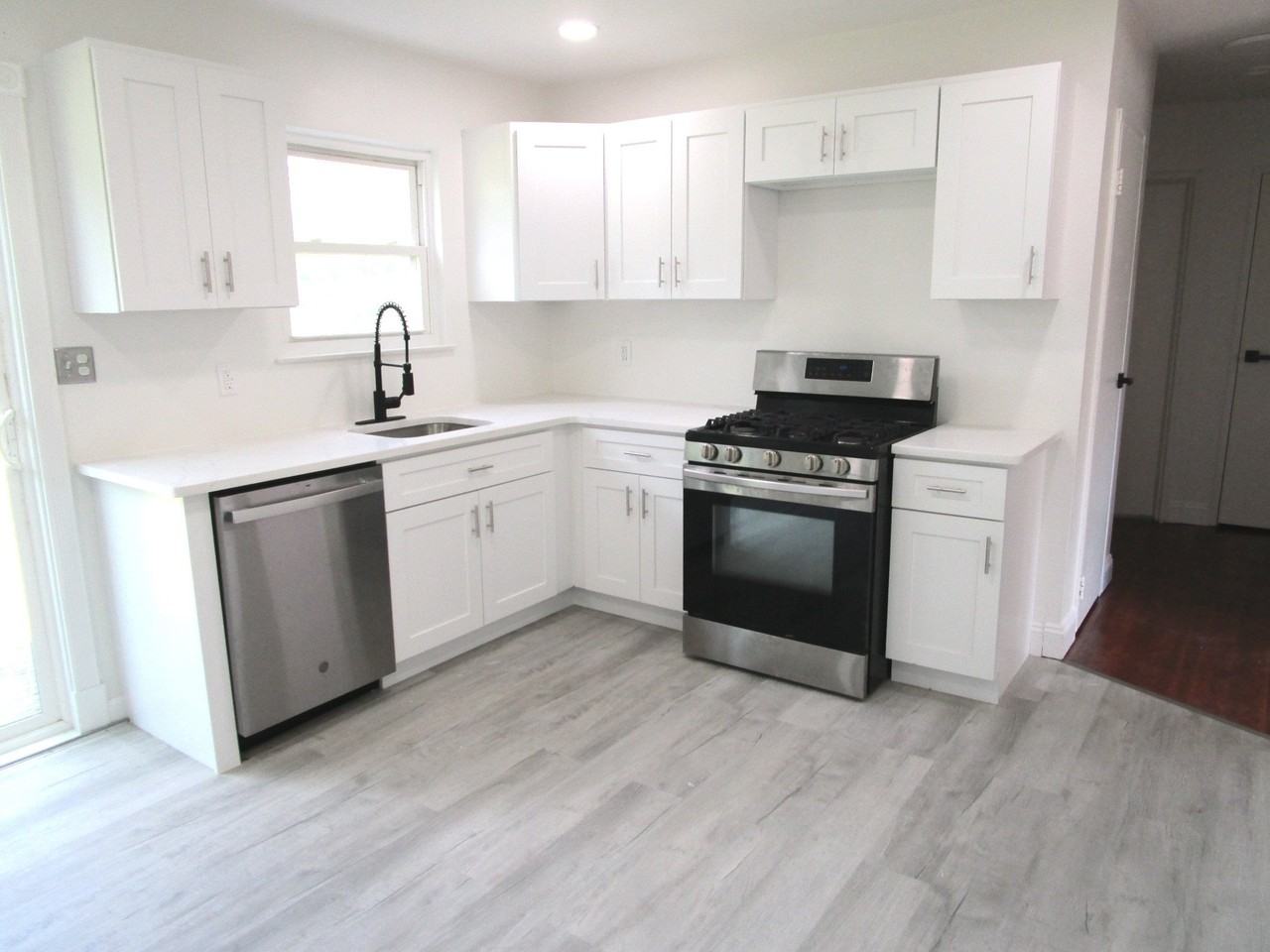 74 Brookhill Dr - Photo 2 of 10
