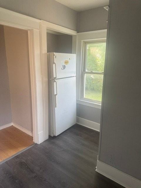 7642 Fairham Ave - Photo 4 of 11