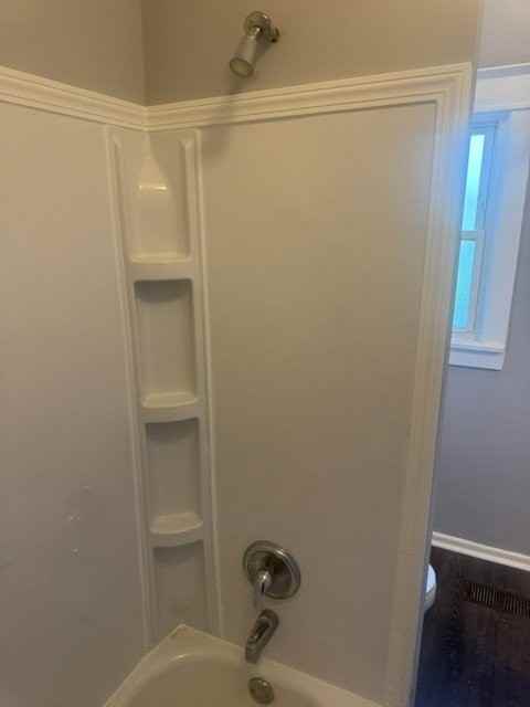 7642 Fairham Ave - Photo 7 of 11