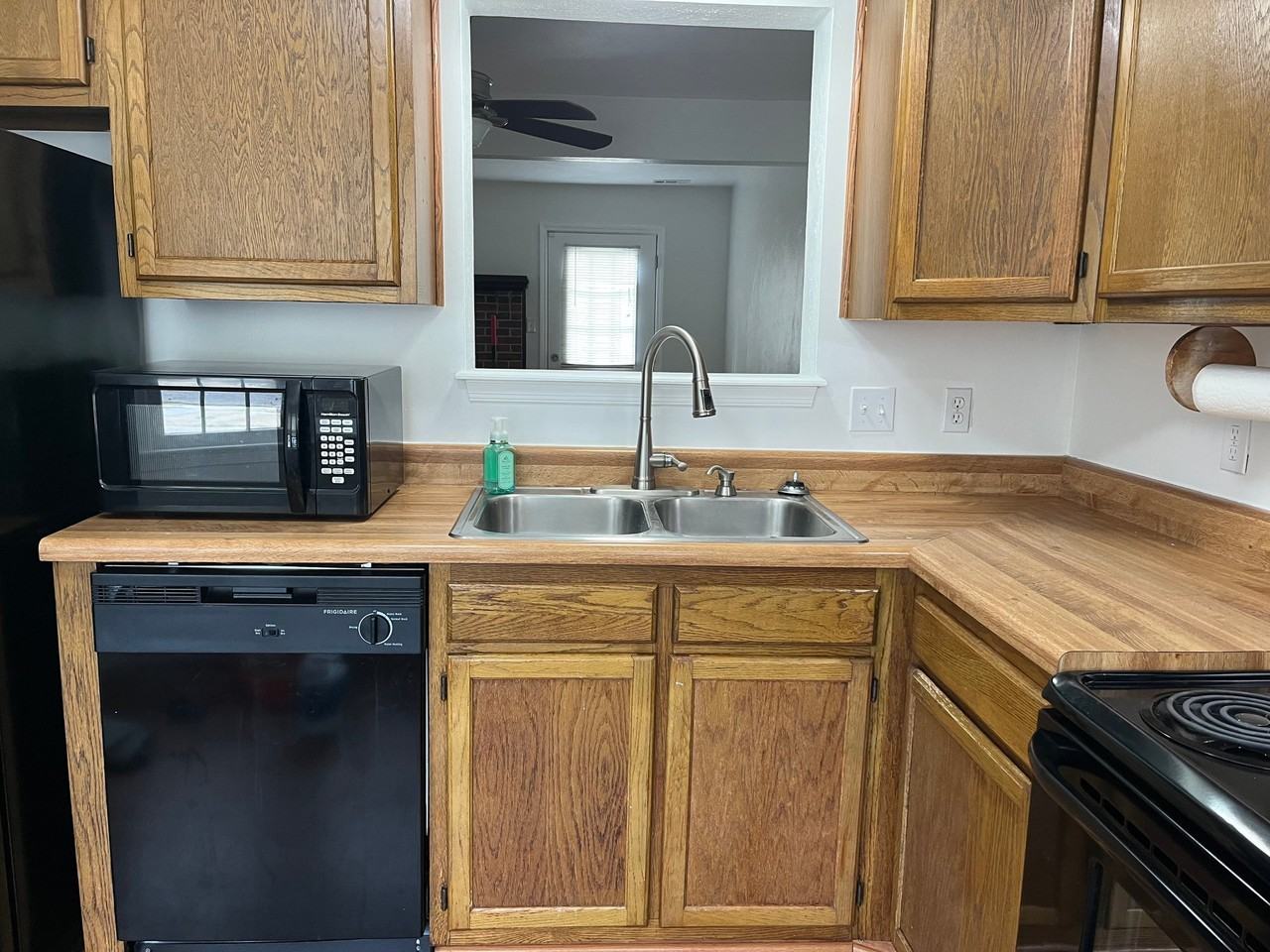 5134 Castle Way - Photo 6 of 13