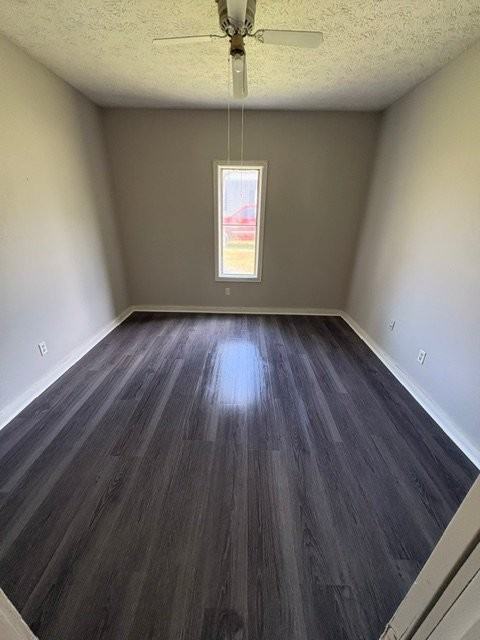 938 W Hanna Ave - Photo 3 of 9