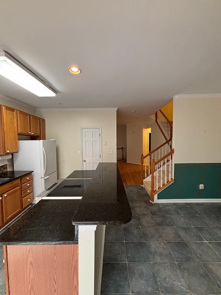 115 Acorn Dr - Photo 5 of 7