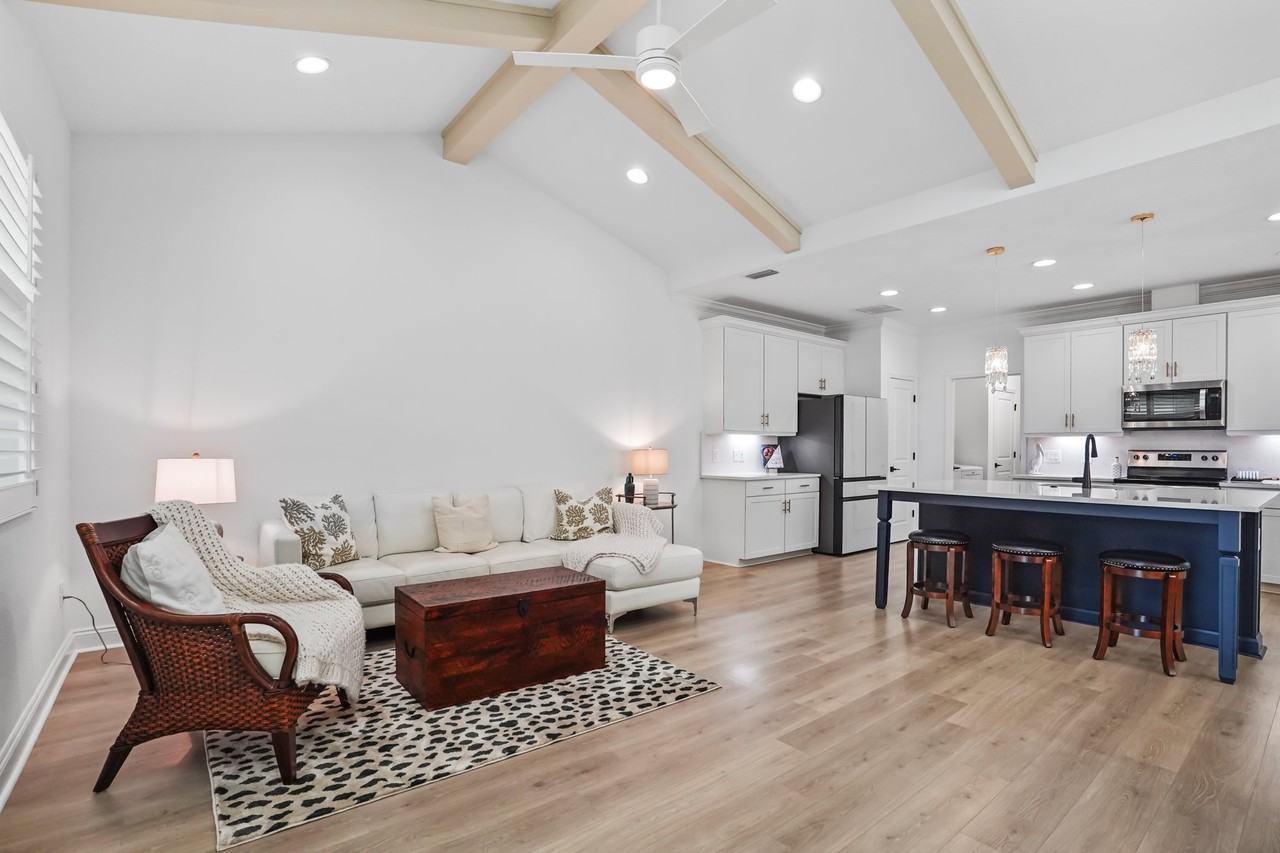 9284 Cool Breeze Dr - Photo 6 of 23