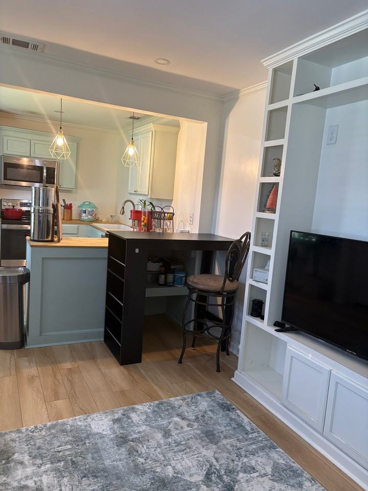1 Colony Ct - Photo 2 of 11