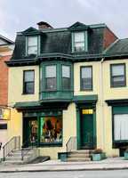 featured image of 35 York St #8