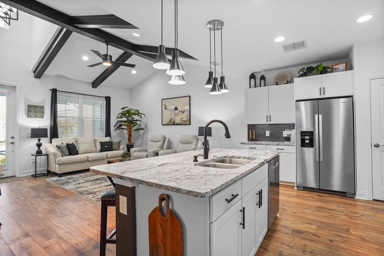 8704 Sand Dollar Dr - Photo 6 of 24