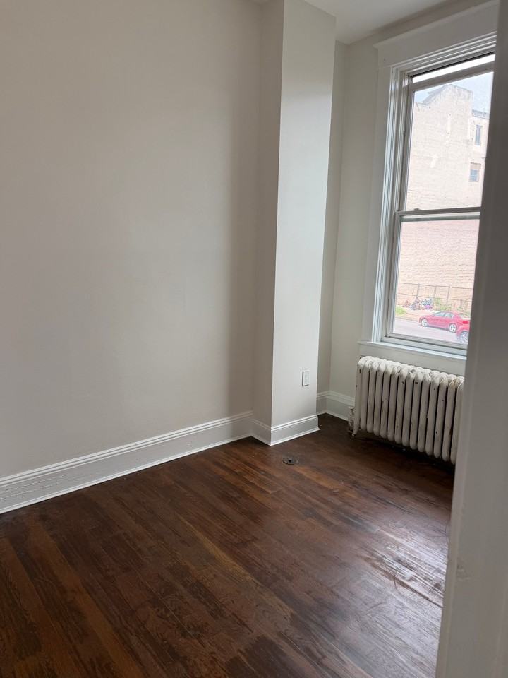 204 Washington Ave #2A - Photo 7 of 11