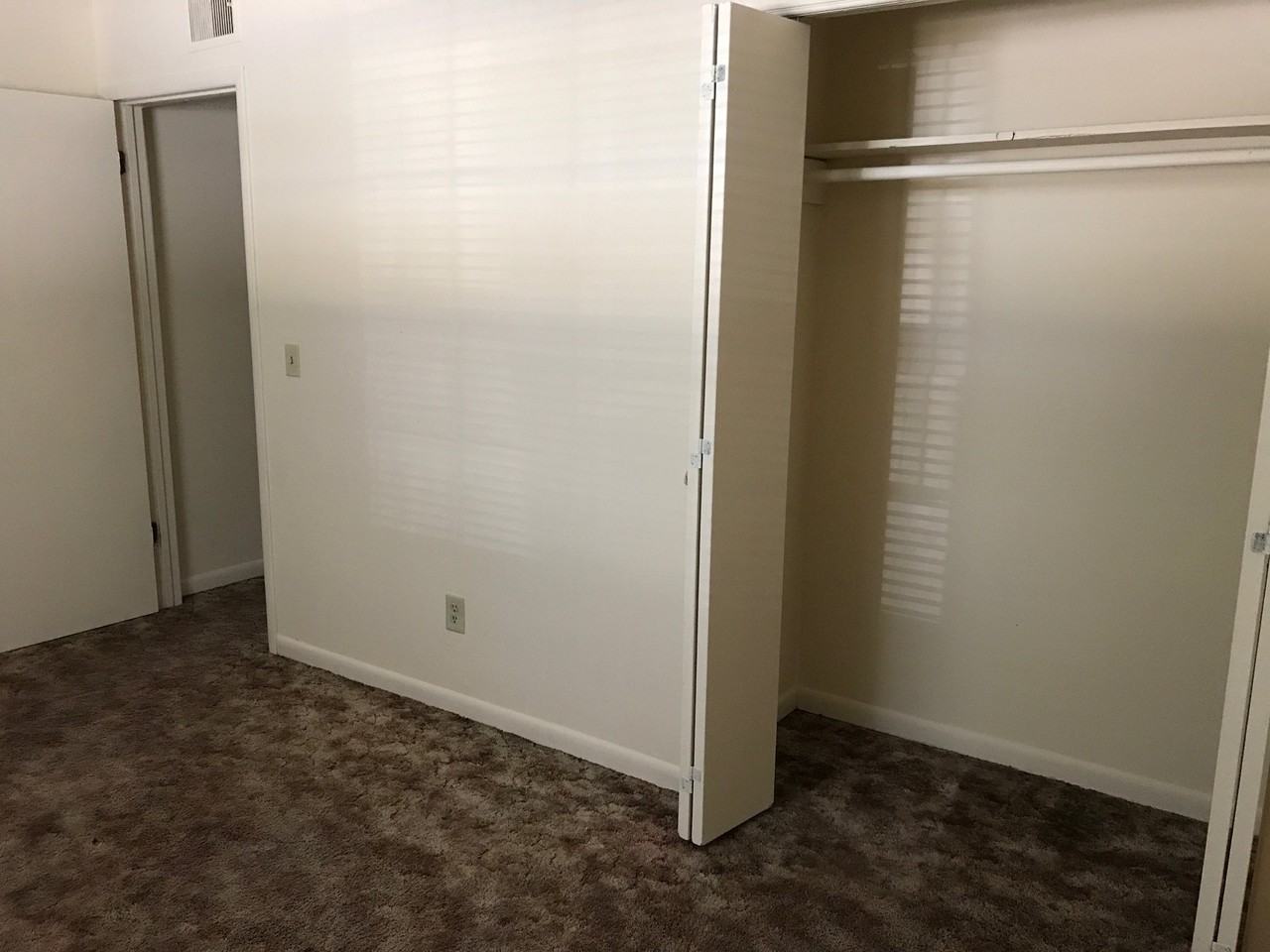 1340 E Mcdaniel St #1340-10 - Photo 4 of 7