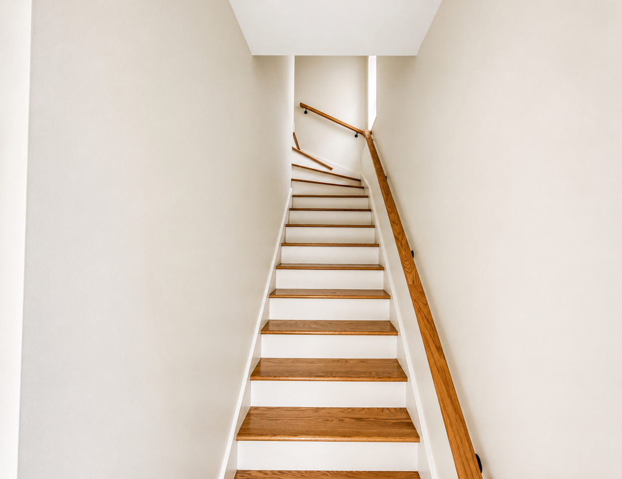 3136 North Ridgeway Avenue, Unit 2 - Photo 4 of 12