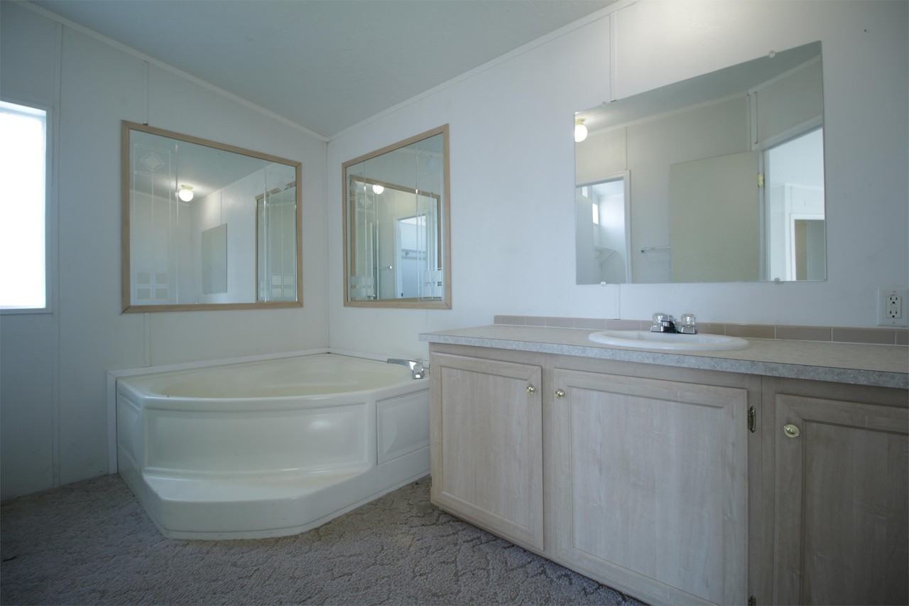 3335 W Solano Dr #1 - Photo 4 of 9