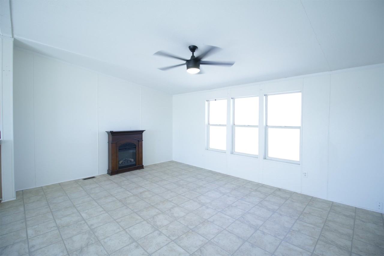 3335 W Solano Dr #1 - Photo 5 of 9