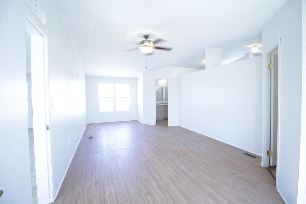 3335 W Solano Dr #1 - Photo 7 of 9