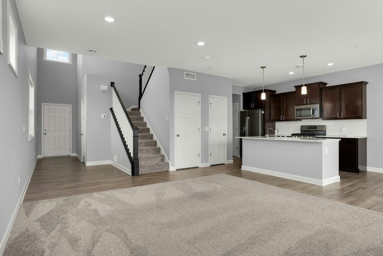6447 Inspire Circle South - Photo 4 of 29
