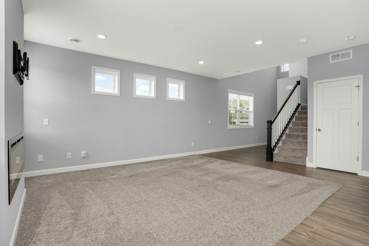 6447 Inspire Circle South - Photo 6 of 29