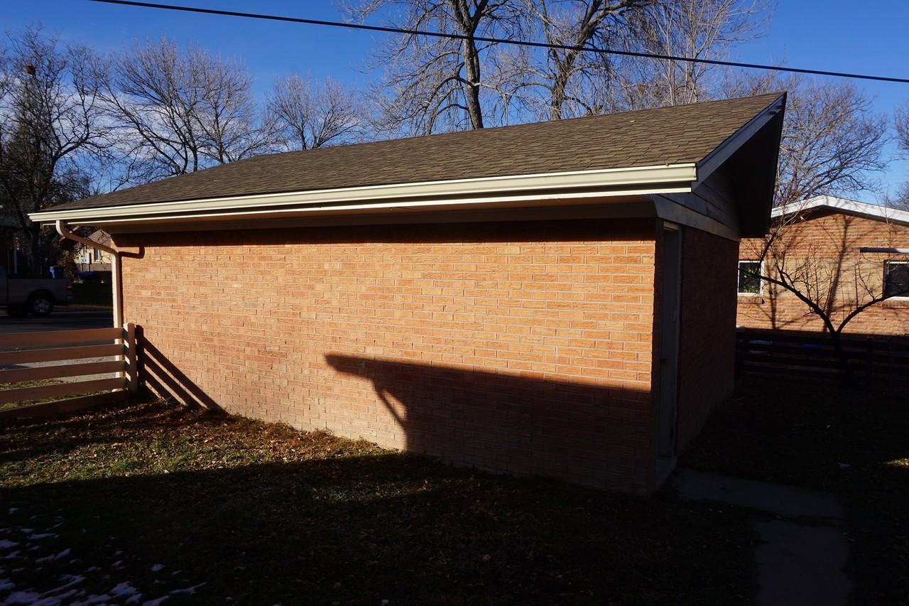 897 W Prentice Pl - Photo 2 of 8