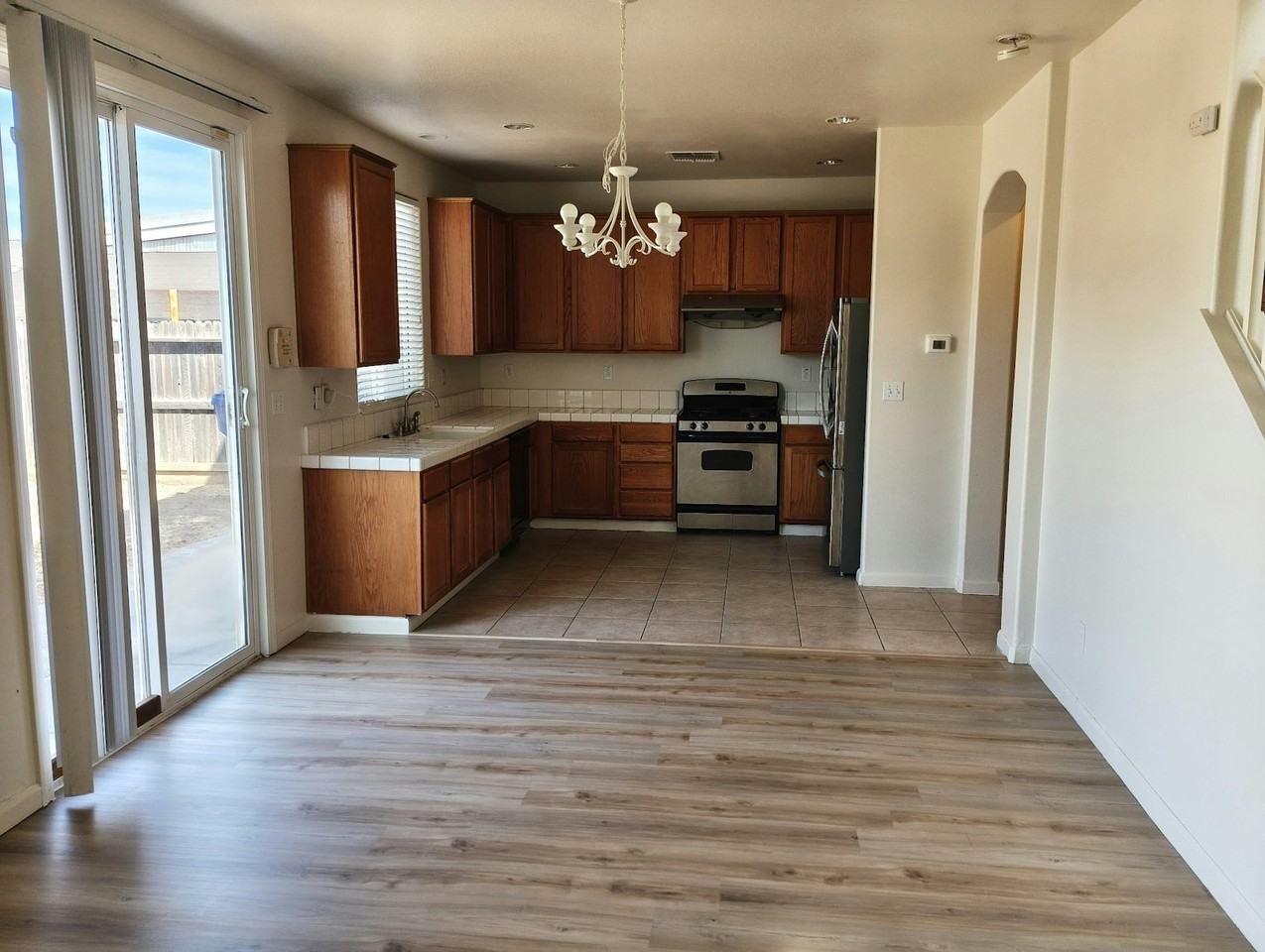 5929 Tangerine Avenue - Photo 3 of 11