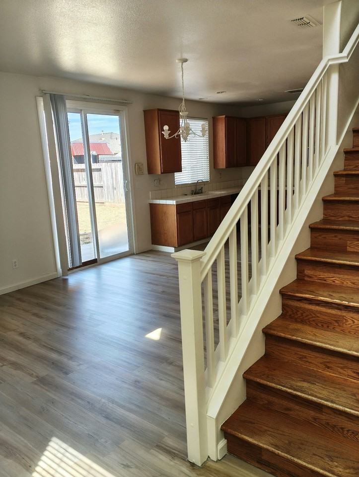 5929 Tangerine Avenue - Photo 6 of 11