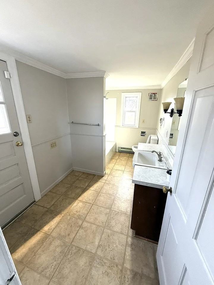 109 High Mountain Road - Photo 4 of 8