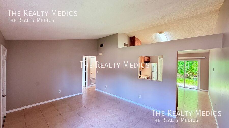 12349 Antonio Cir - Photo 3 of 20