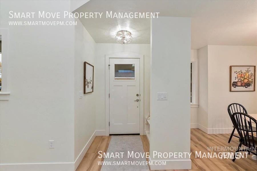 1527 S Chase St - Photo 5 of 37