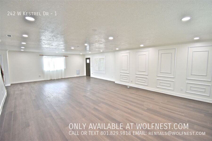 242 W Kestrel Dr #2 - Photo 4 of 42