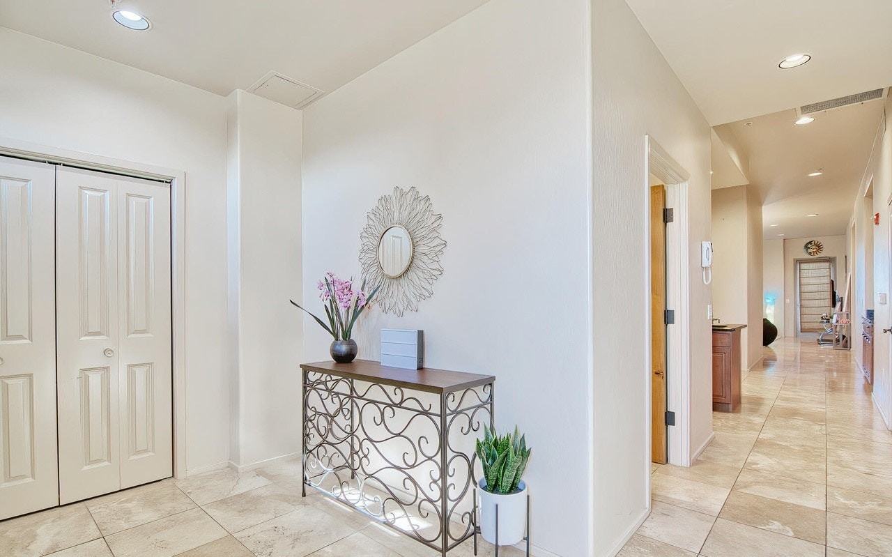 446 North Campbell Avenue - Photo 3 of 18