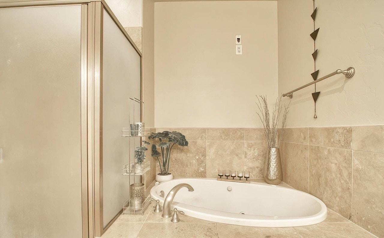 446 North Campbell Avenue - Photo 7 of 18