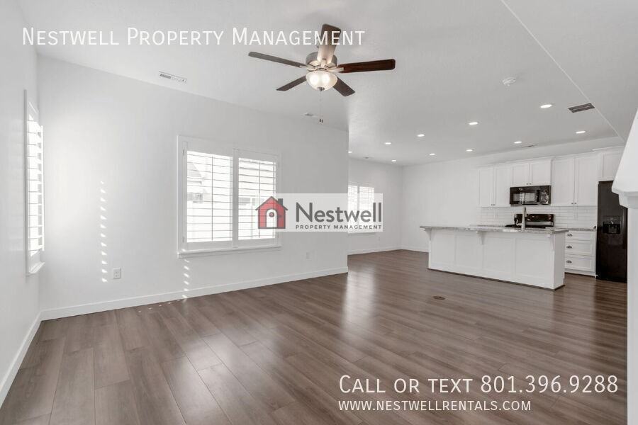 4244 W Palisade Park Ct - Photo 3 of 31