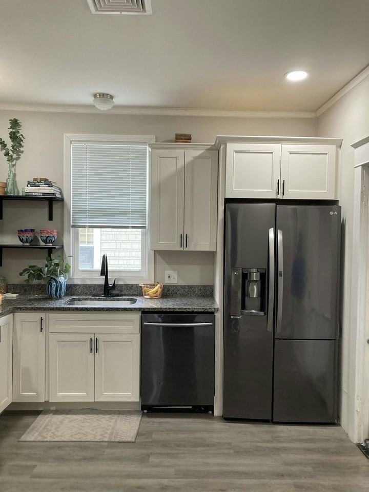 174 4th Street, Unit 2 - 2nd/3rd Fl - Photo 4 of 10