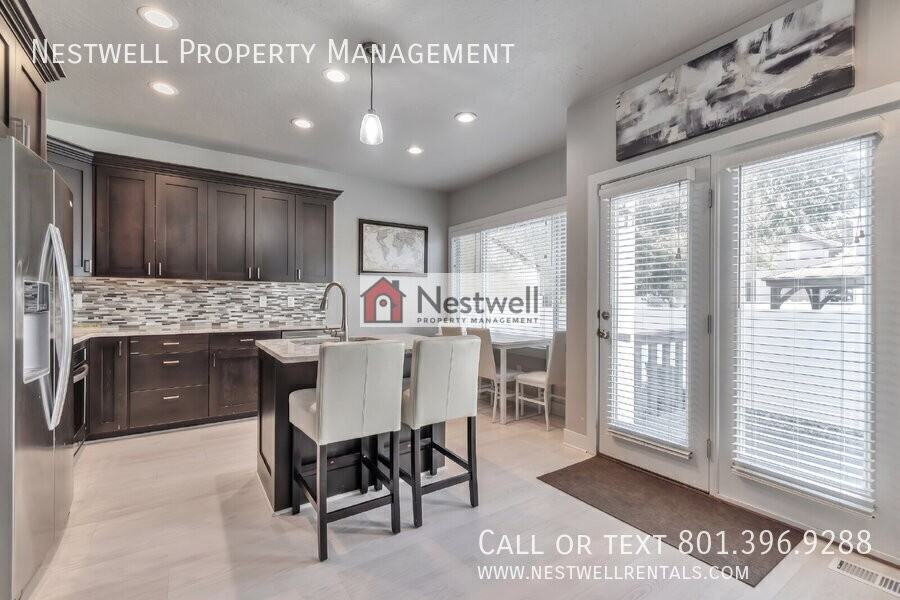 194 E White Spruce Cv - Photo 3 of 32