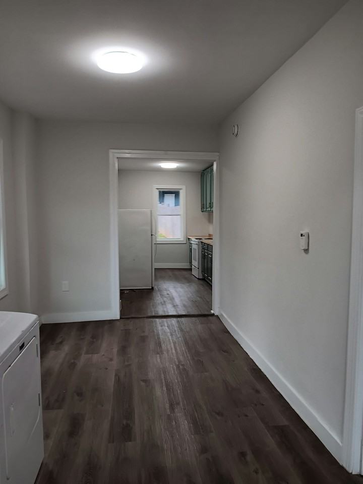 159-161 W 4th St, Unit 161 - Photo 3 of 13