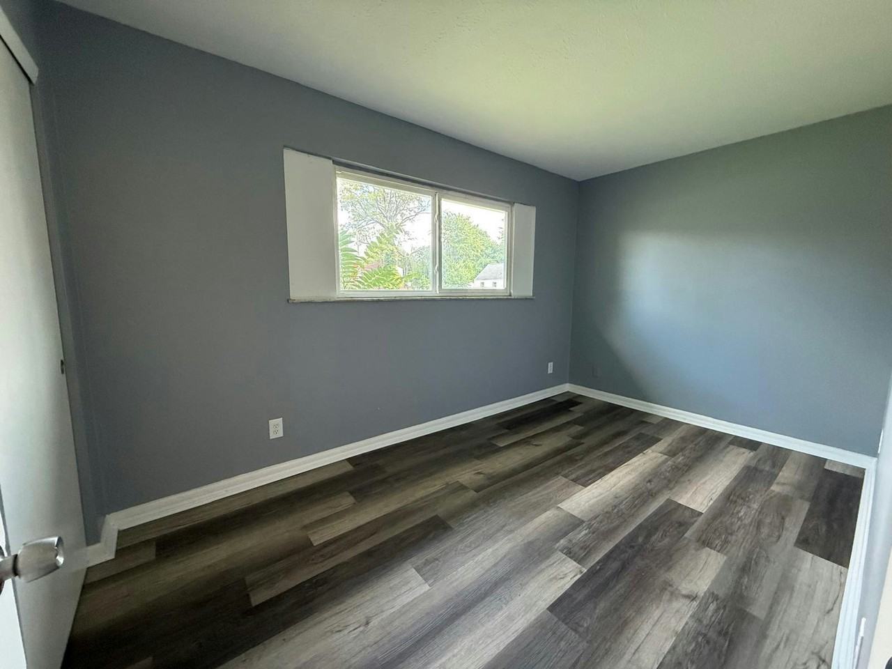 1913 Denune Ave, Unit A - Photo 3 of 11