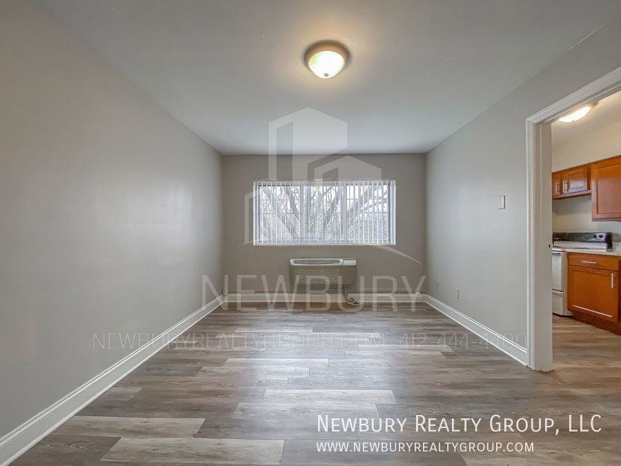 317 San Juan Dr #8 - Photo 4 of 23
