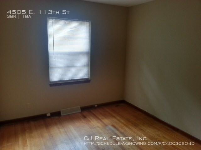 4505 E 113th St - Photo 6 of 9