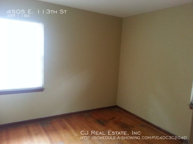4505 E 113th St - Photo 7 of 9