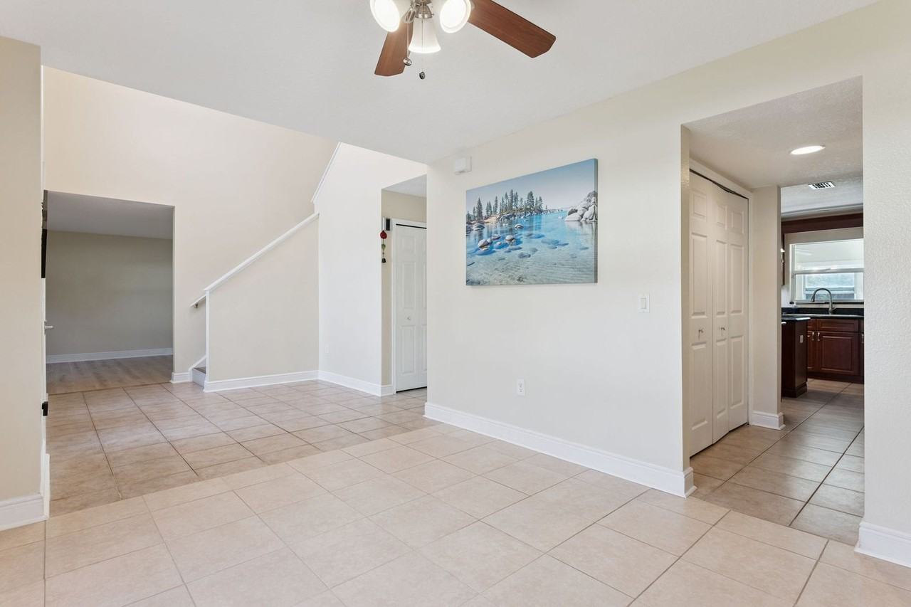 2907 Holly Berry Ct - Photo 3 of 17