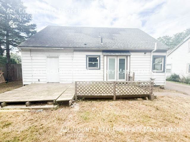 1569 W Market St - Photo 4 of 24