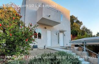 1106 1/2 1106 Geraghty 1/2 (Back House) - Photo 1 of 1