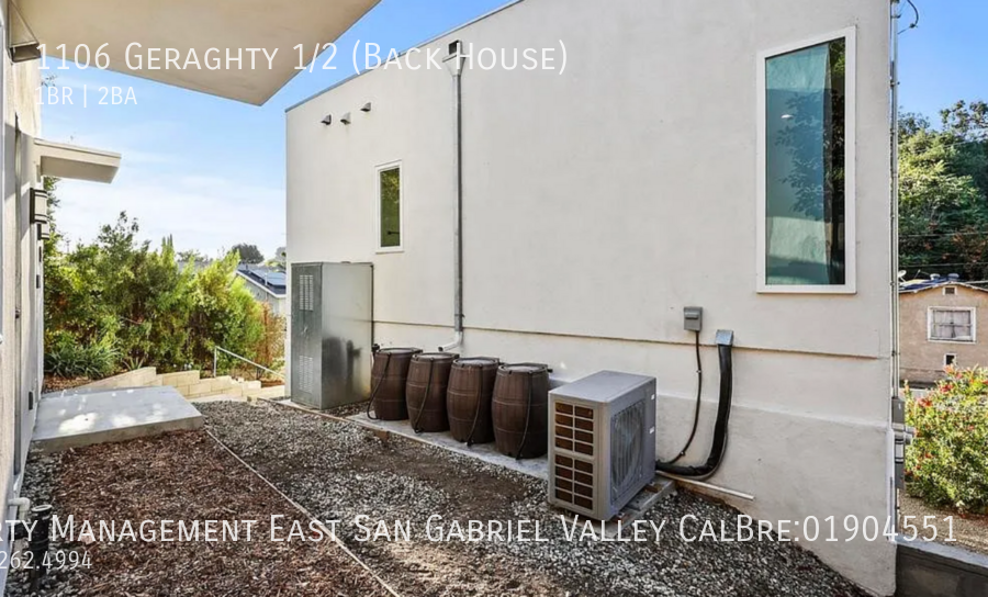 1106 1/2 1106 Geraghty 1/2 (Back House) - Photo 4 of 19