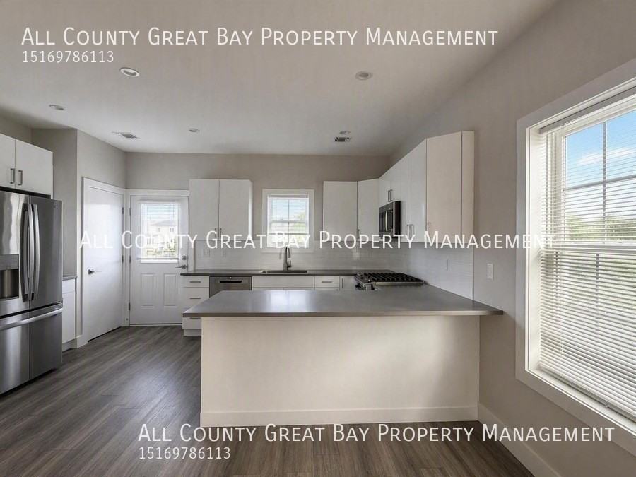 2818 Ocean Ave - Photo 2 of 2